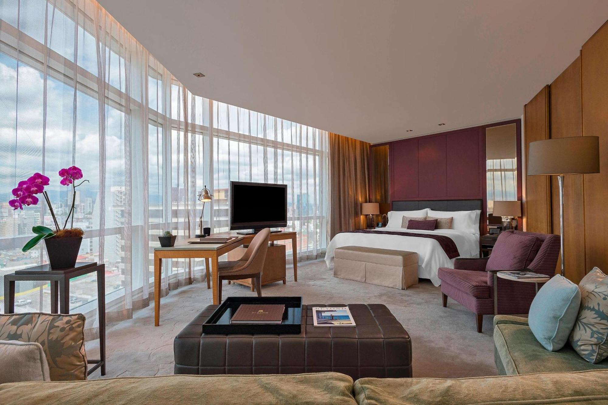 Hotel The St. Regis 5*
